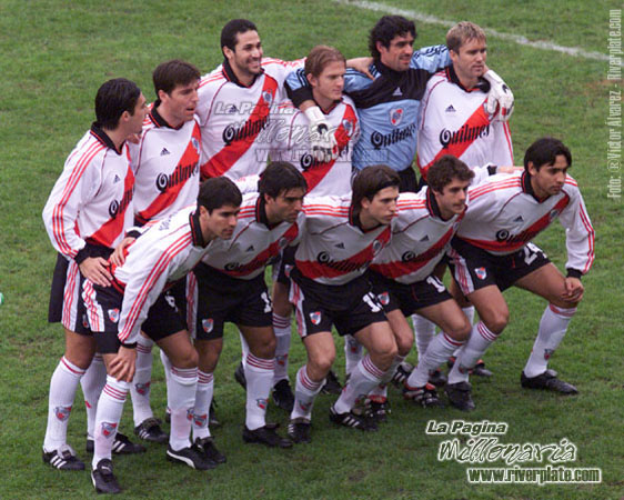 Estudiantes LP vs. River Plate (AP 2000) 10