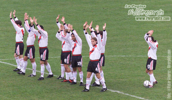 Estudiantes LP vs. River Plate (AP 2000) 11