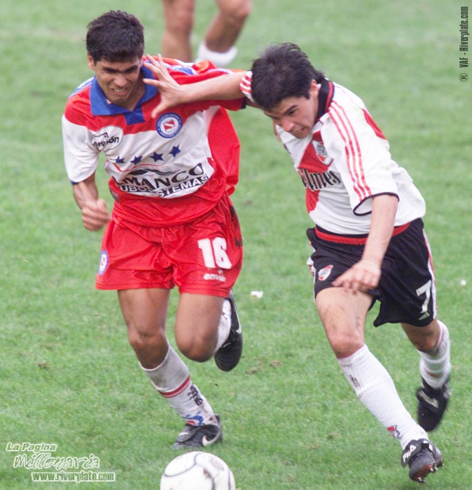 River Plate vs. Argentinos Jrs (AP 2000) 4