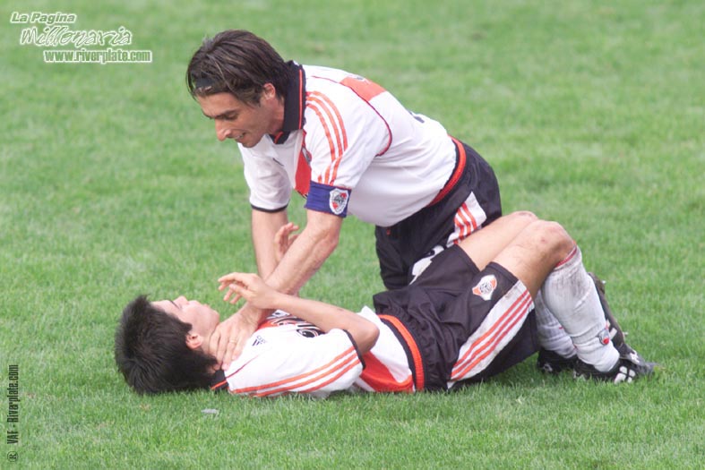 River Plate vs. Argentinos Jrs (AP 2000) 10