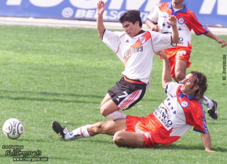 River Plate vs. Argentinos Jrs (AP 2000) 17