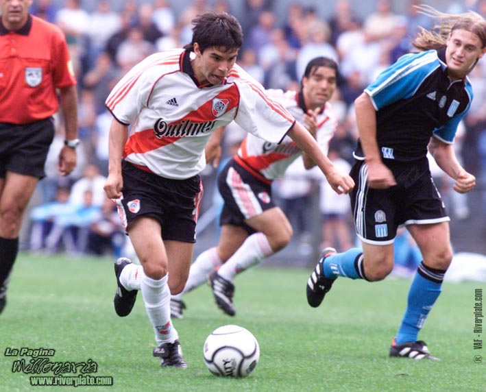 Racing Club vs. River Plate (AP 2000) 4