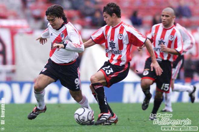 River Plate vs Estudiantes LP (AP 2001) 7