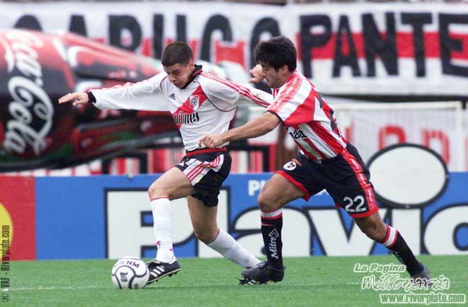 River Plate vs Estudiantes LP (AP 2001) 9