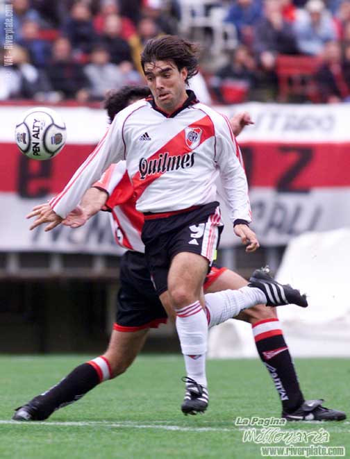 River Plate vs Estudiantes LP (AP 2001) 13