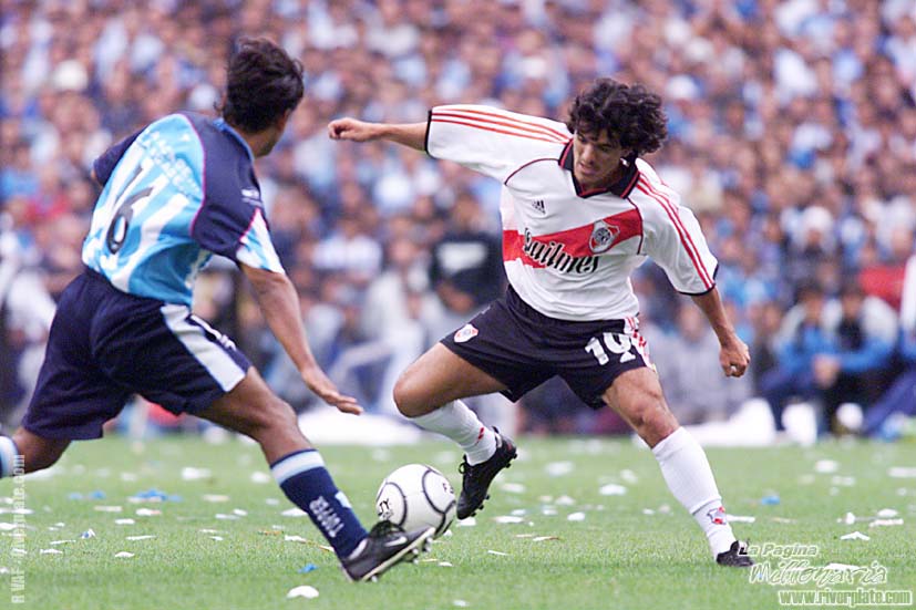 Racing Club vs River Plate (AP 2001) 4