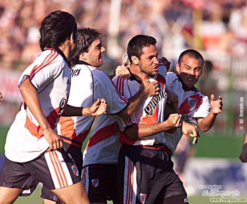 Argentinos Jrs vs River Plate (AP 2001) 7