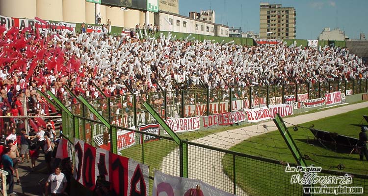 Argentinos Jrs vs River Plate (AP 2001) 15