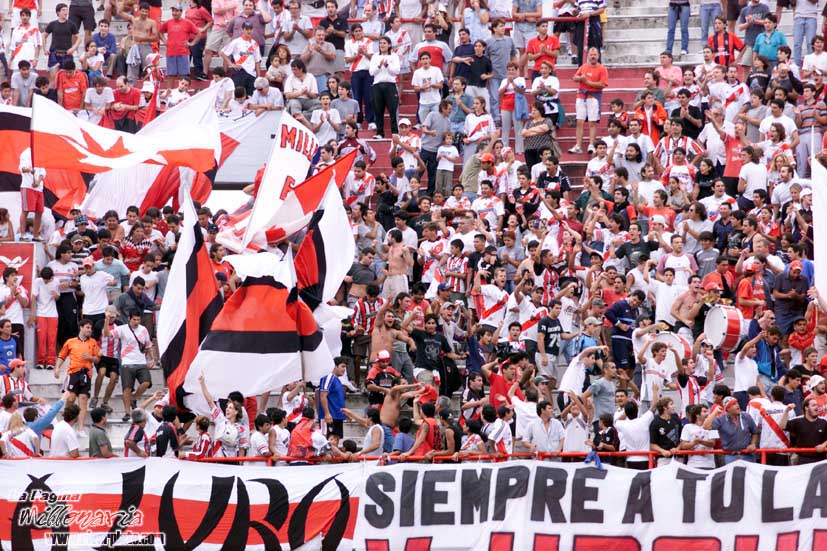 River Plate vs Banfield (CL 2002) 2