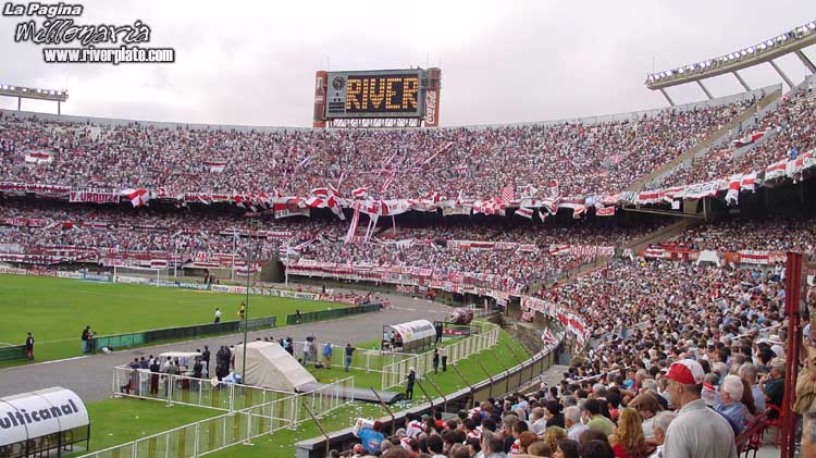River Plate vs Banfield (CL 2002) 7