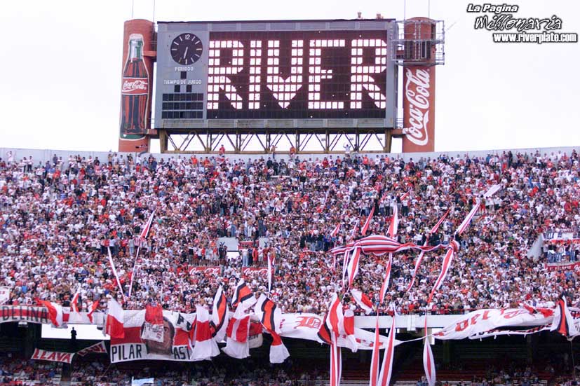 River Plate vs Banfield (CL 2002) 11
