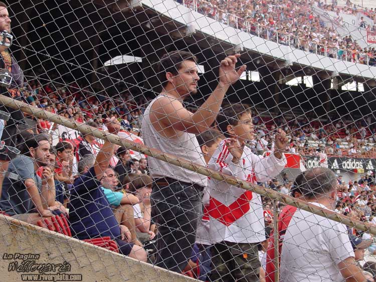 River Plate vs Banfield (CL 2002) 12