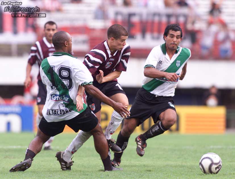 River Plate vs Banfield (CL 2002) 13