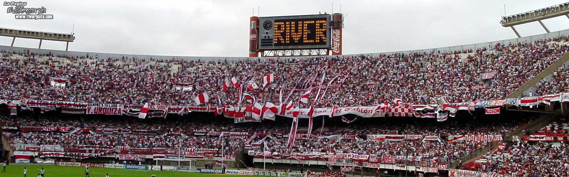 River Plate vs Banfield (CL 2002) 16