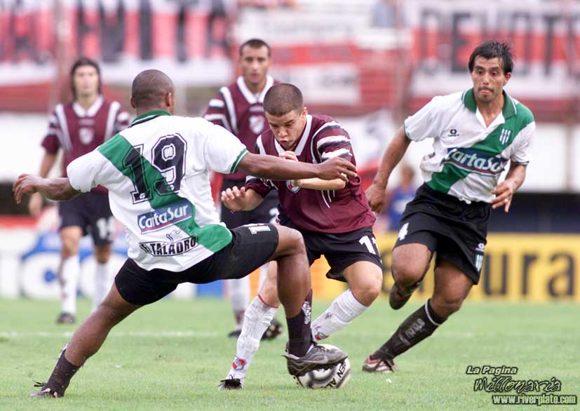 River Plate vs Banfield (CL 2002) 30