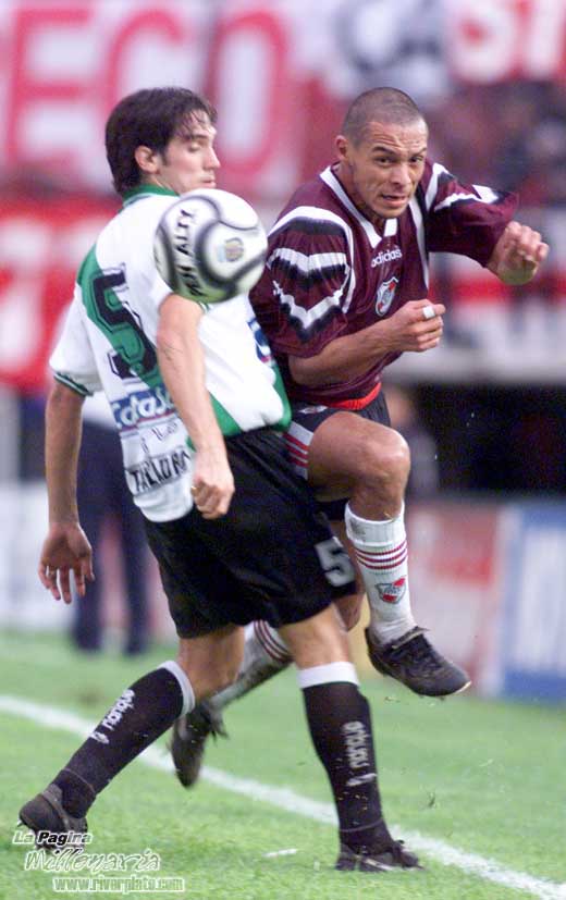 River Plate vs Banfield (CL 2002) 33