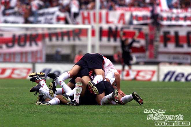 River Plate vs Racing Club (CL 2002) 23
