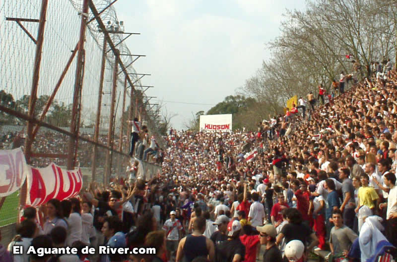 Estudiantes vs River Plate (AP 2002) 3