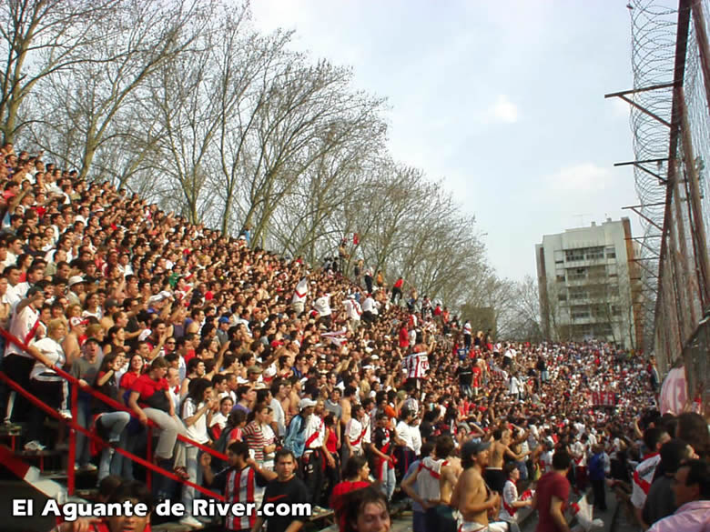 Estudiantes vs River Plate (AP 2002) 5