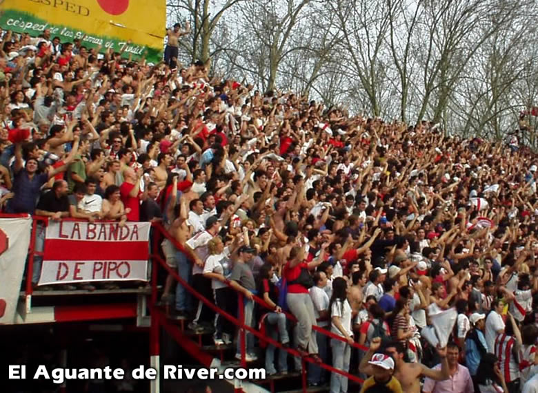 Estudiantes vs River Plate (AP 2002) 4
