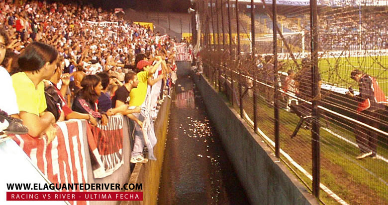 Racing Club vs River Plate (AP 2002) 3