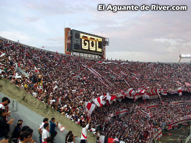 River Plate vs Argentinos Jrs (CL 2002) 39