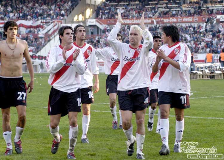 River Plate vs Racing Club (CL 2003) 120