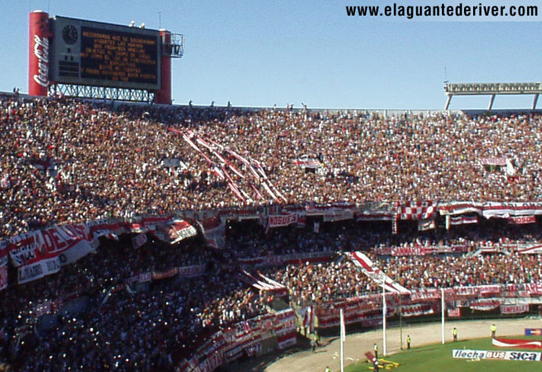 River Plate vs Banfield (CL 2004) 2