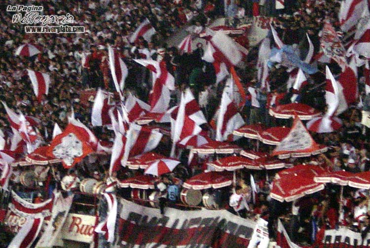 River Plate vs Boca Juniors (LIB 2004) 10