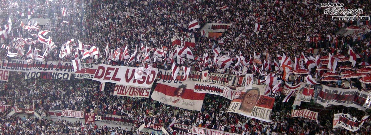 River Plate vs Boca Juniors (LIB 2004) 11