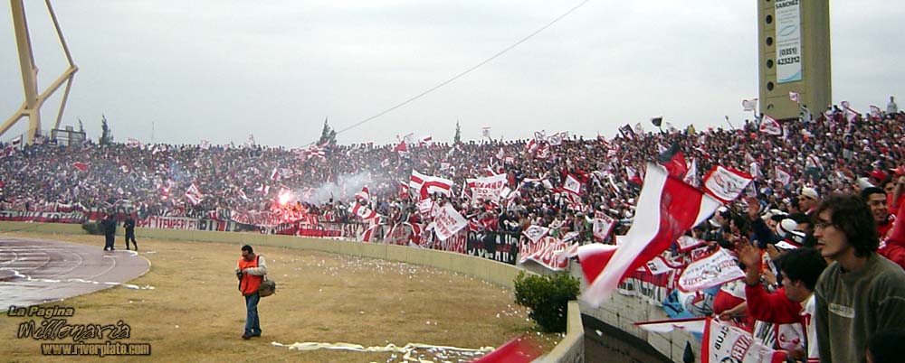 Talleres CBA vs River Plate (CL 2004) 2