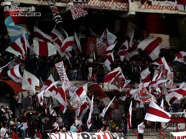 River Plate 0 (1) vs Arsenal 0 (2) (SUD 2004) 2