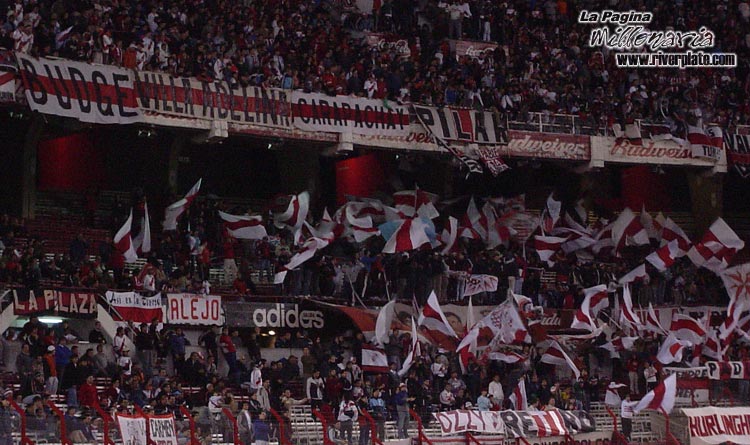 River Plate 0 (1) vs Arsenal 0 (2) (SUD 2004) 4