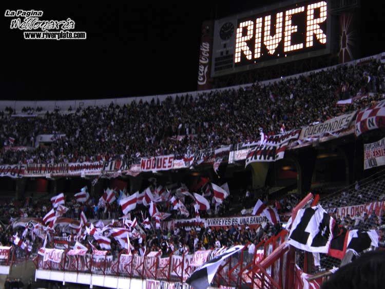 River Plate 0 (1) vs Arsenal 0 (2) (SUD 2004) 5