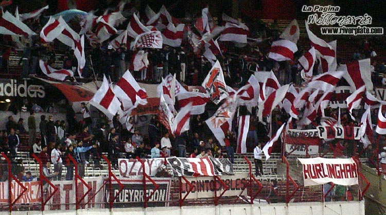 River Plate 0 (1) vs Arsenal 0 (2) (SUD 2004) 7