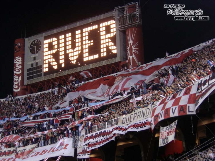 River Plate vs Liga Universitaria de Quito (LIB 2005) 36