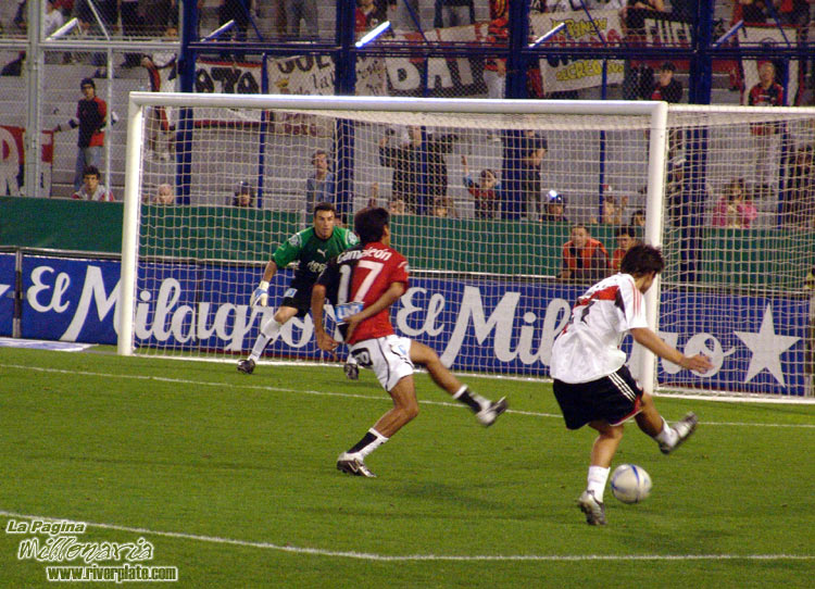 River Plate vs Colon Sta. Fe (AP 2005) 10