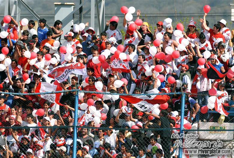 Gimnasia de Jujuy vs River Plate (AP 2007) 2