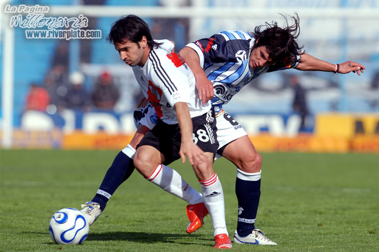 Gimnasia de Jujuy vs River Plate (AP 2007) 3