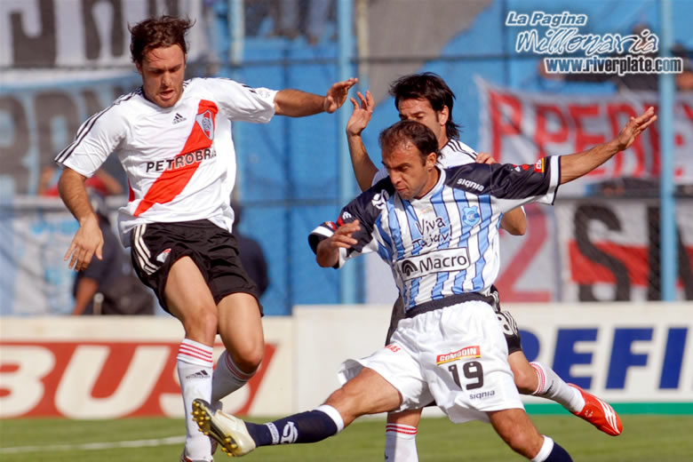 Gimnasia de Jujuy vs River Plate (AP 2007) 6