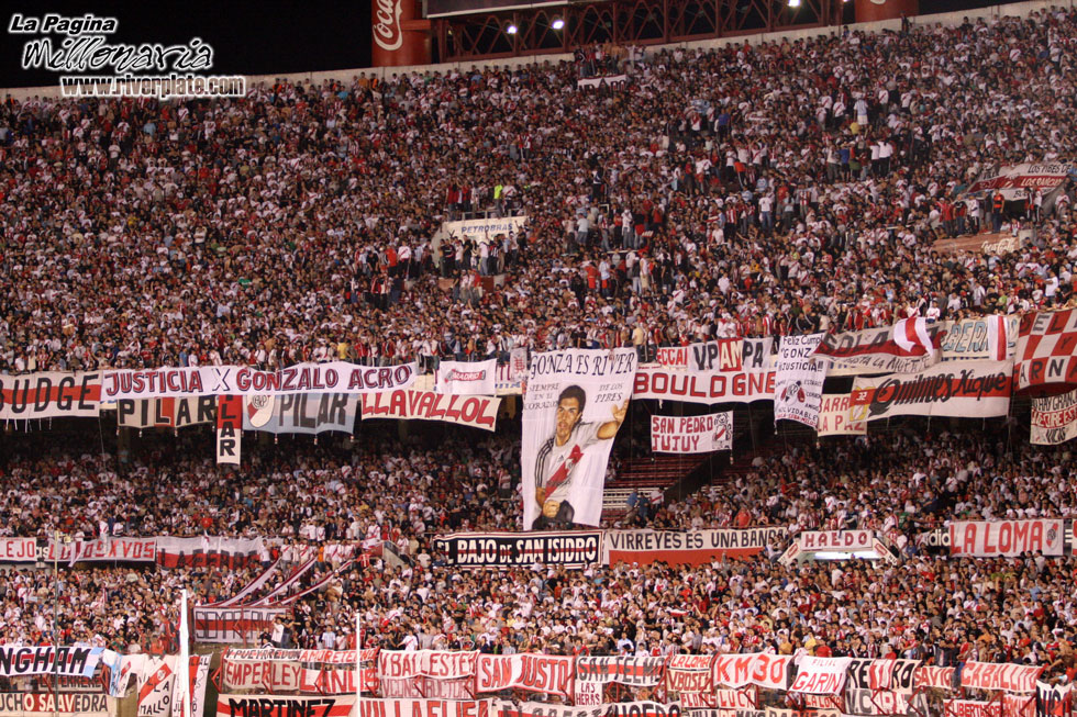 River Plate vs Defensor Sporting (SUD 2007) 16