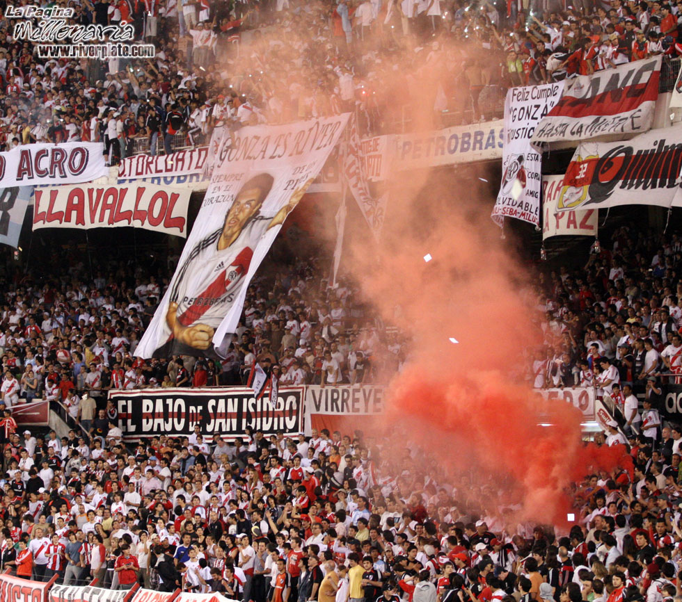 River Plate vs Defensor Sporting (SUD 2007) 18