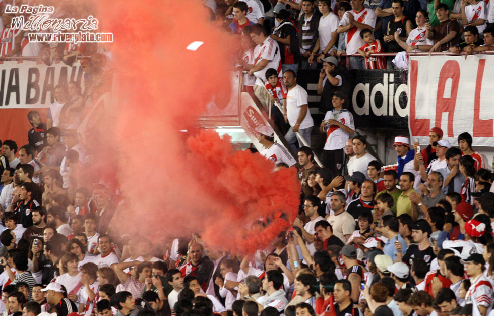 River Plate vs Defensor Sporting (SUD 2007) 28