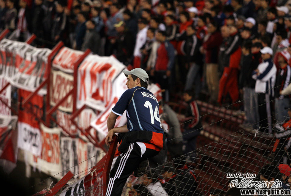 River Plate vs Arsenal (SUD 2007) 27