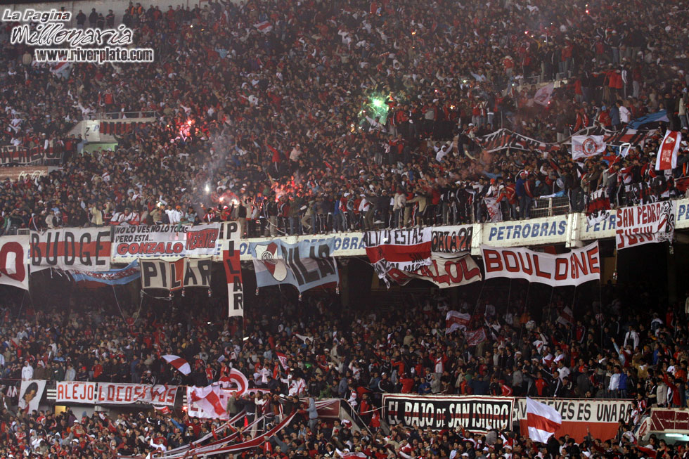 River Plate vs Arsenal (SUD 2007) 31