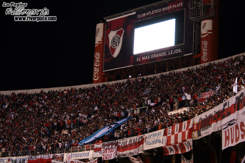 River Plate vs Arsenal (SUD 2007) 32