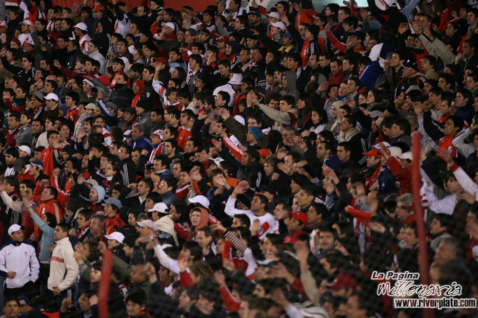River Plate vs Arsenal (SUD 2007) 41