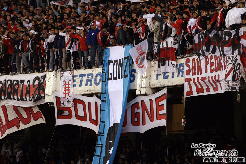 River Plate vs Arsenal (SUD 2007) 43