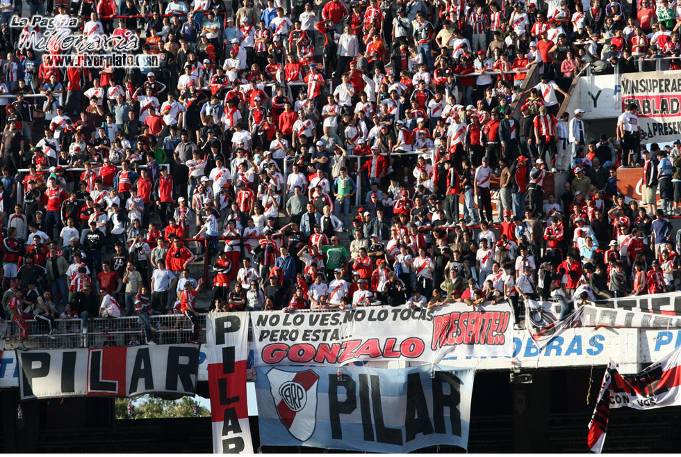 River Plate vs Colon Sta. Fe (Ap 2007) 14