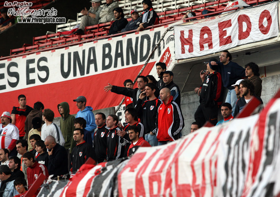 River Plate vs Colon Sta. Fe (Ap 2007) 20